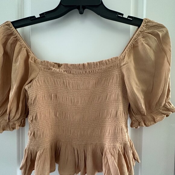 Forever 21 Womens Tan Smocked Off-Shoulder Blouse With Puff Sleeves Ruffled Hem - Picture 7 of 7